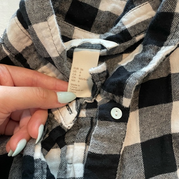 Black and white flannel - Picture 2 of 3